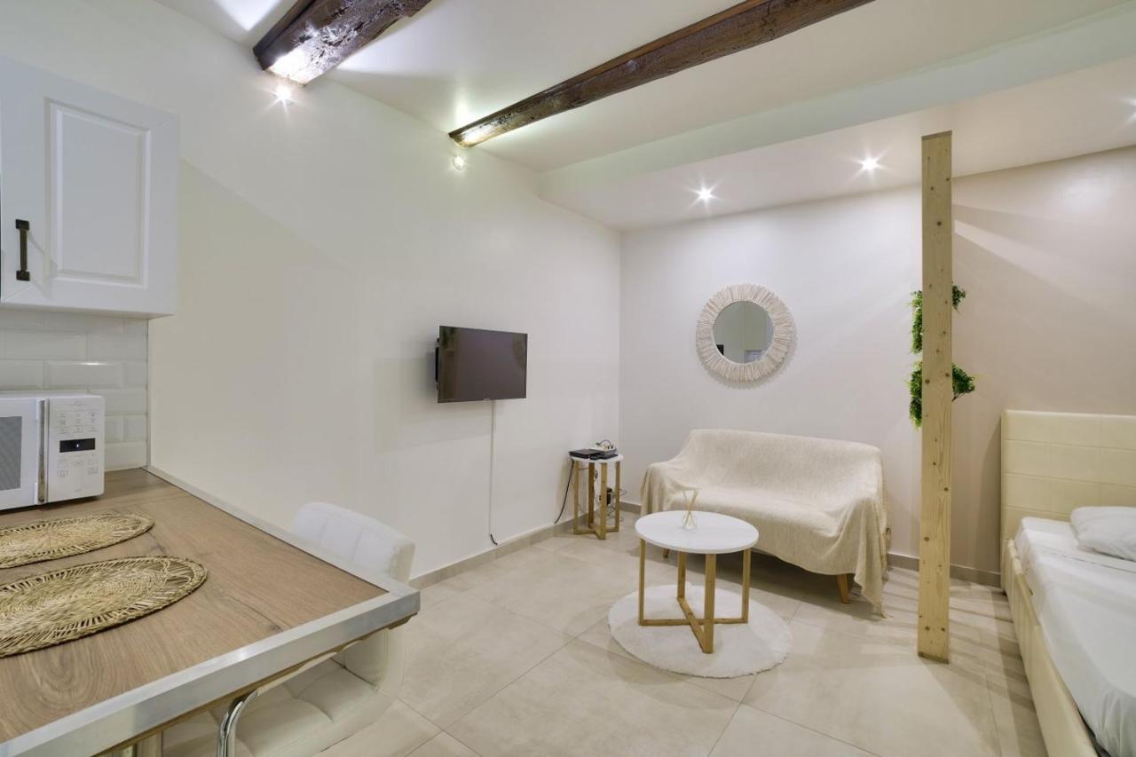 Superb Flat Near The Beach In 앙티브 외부 사진