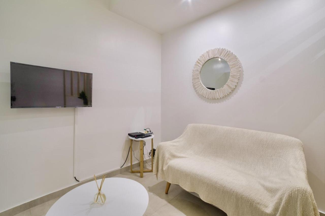 Superb Flat Near The Beach In 앙티브 외부 사진